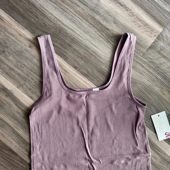 SO Seamless Scoop Neck Ribbed Tank Bodysuit Set of 2 Black & Mauve  Size M - Picture 3 of 14